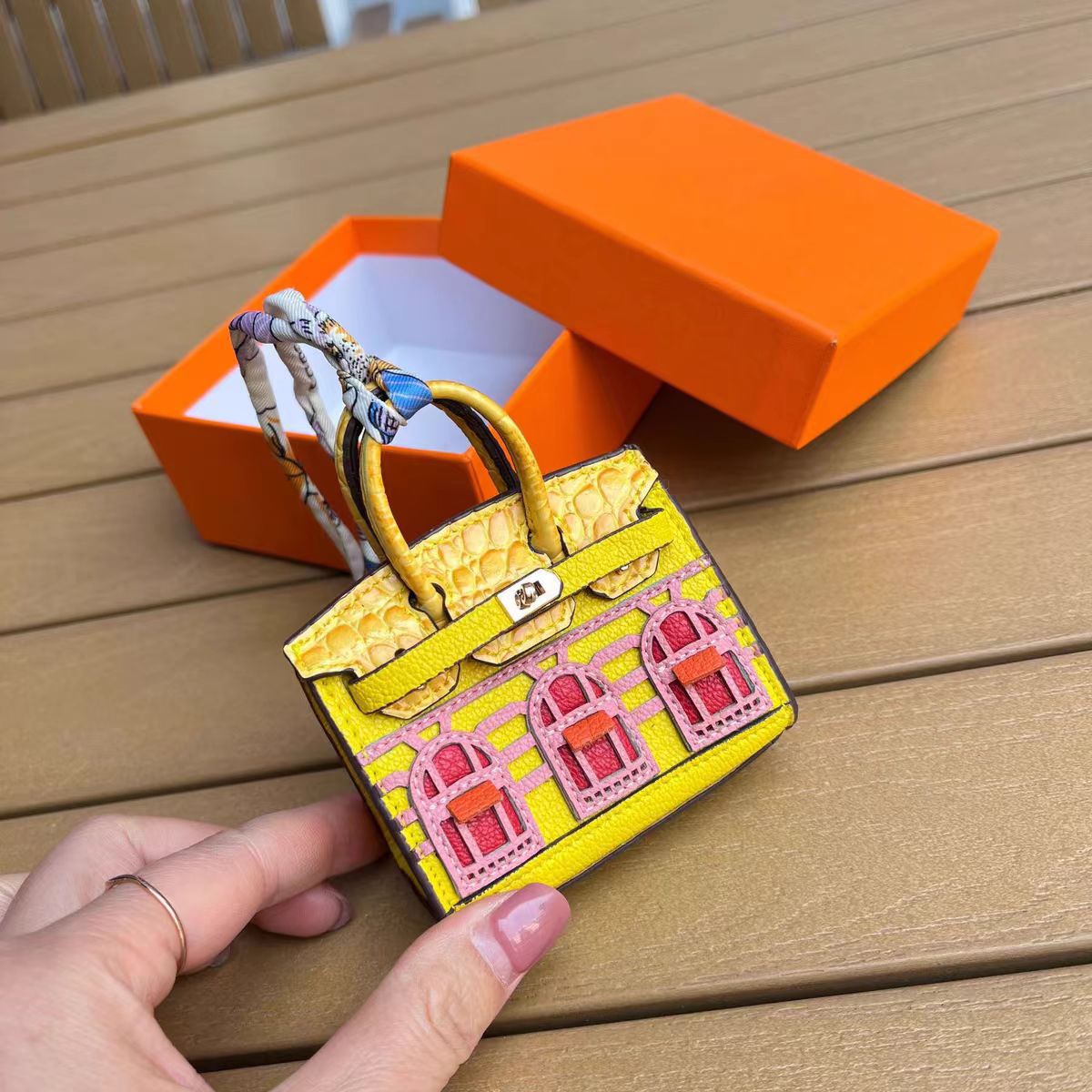 Cute Jewelry Pure Leather Headphone Bag